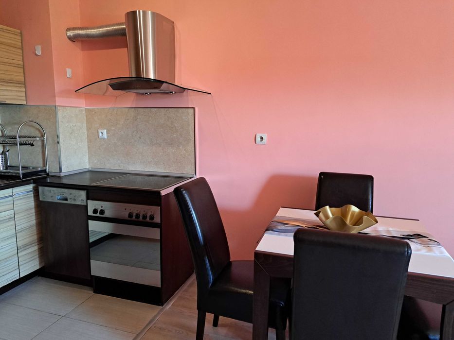 Дава се под наем Двустаен апартамент в София, Люлин 6 - 60 кв.м за 570 € - Снимка #2