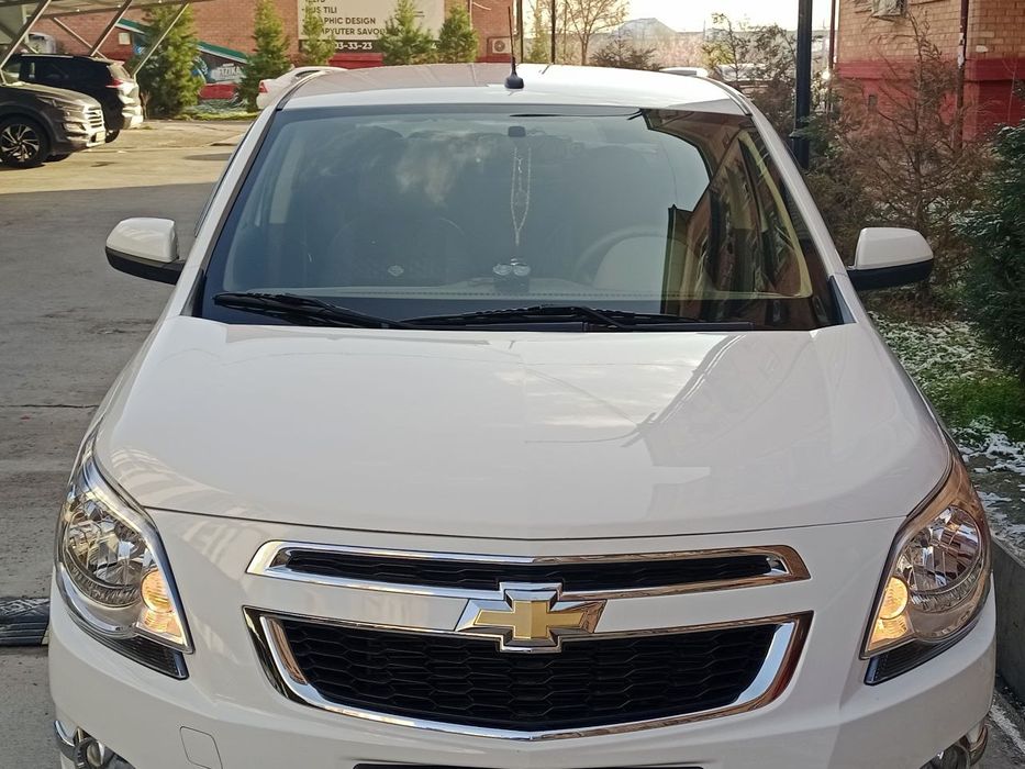 Srochni sotiladi cobalt 13 ming yurgani registrator va chexol qóyilgan