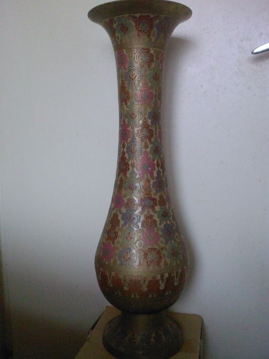 Vaza mare alama bronz 60 cm gravata cu flori rosu, roz, albastru, bleu