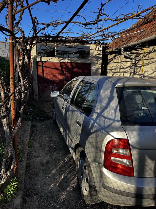 Skoda Fabia Gri .