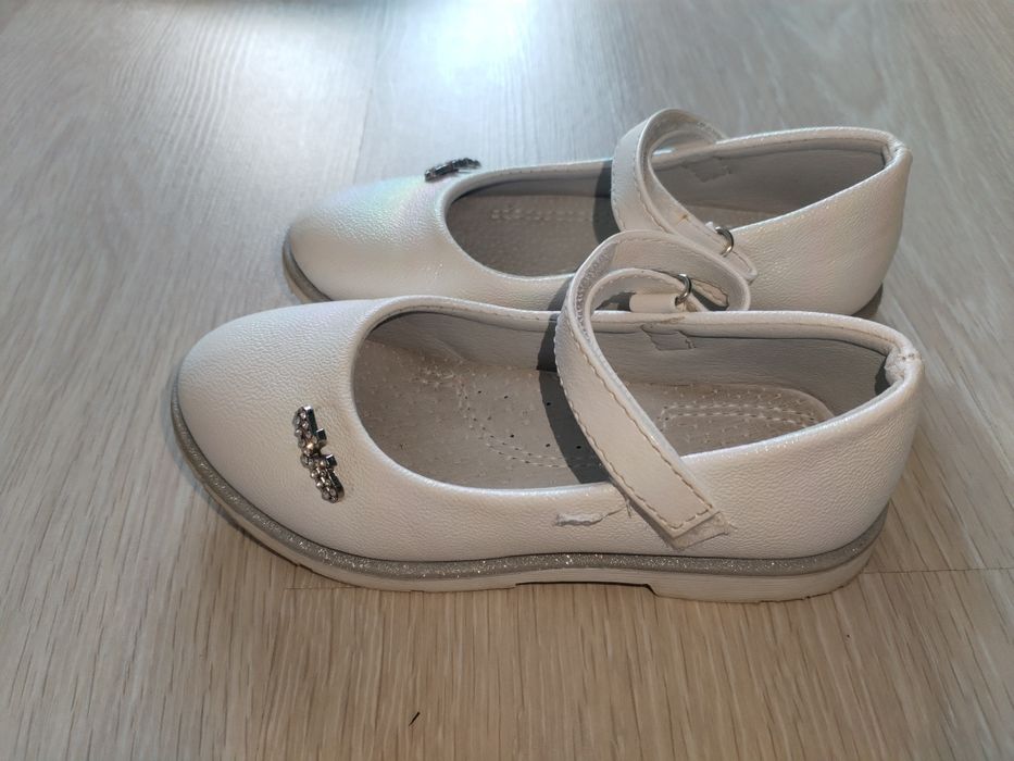 Papuci fetita mărimea 25