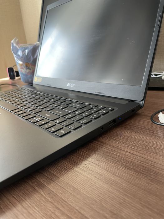 Ноутбук для учебы,работы Acer Aspire