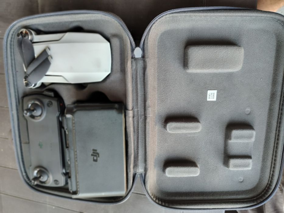 Dji mini 1 impecabila .6 acumulatori