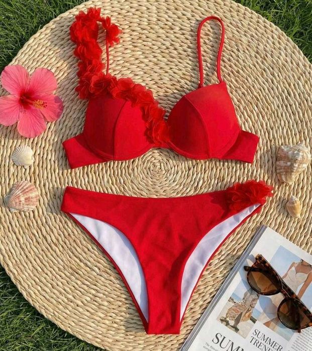 Costum de baie rosu
