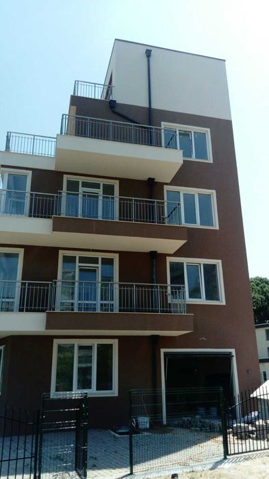 Продава се Двустаен апартамент в Бургас, Център - 115 кв.м за 1557 €/кв.м - Снимка #2