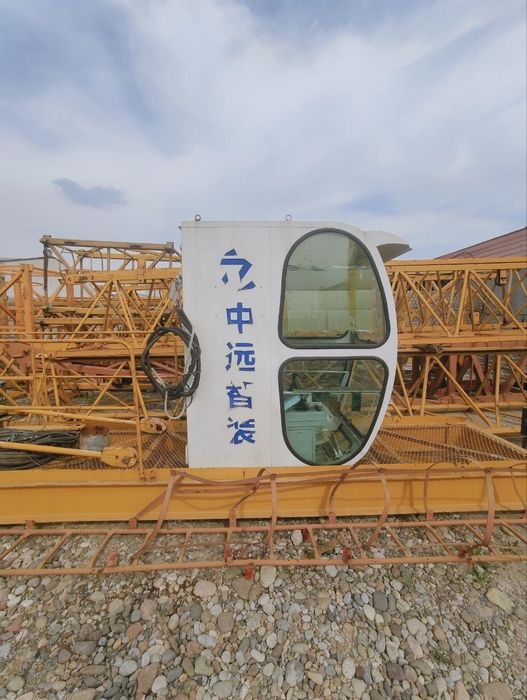 QTZ80 (o‘rtacha katta kran)