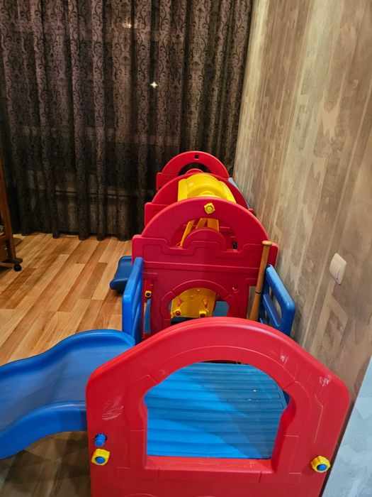 Горка детская пластмассовая