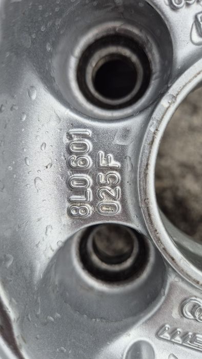 Оригинални джанти Ауди а3 5/100 Audi A3 8L 5x100
