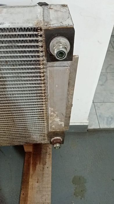 Radiator DUBLU de ulei combina .exc ,utilaje JOHN DEERE. CLASS LAVERDA