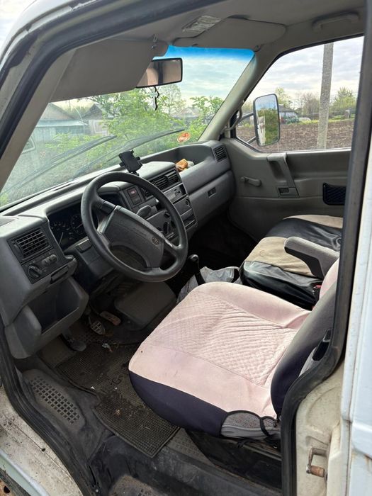 Vând VW Transporter (T4) – Autoutilitară N1 cu Suprastructură Deschisă și Stelaj