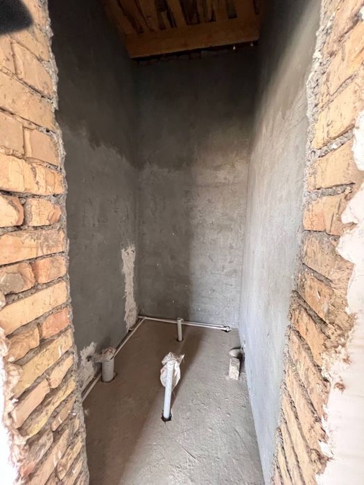 Nazarbek muz impex 4 sotokli 2 ta uy sotiladi