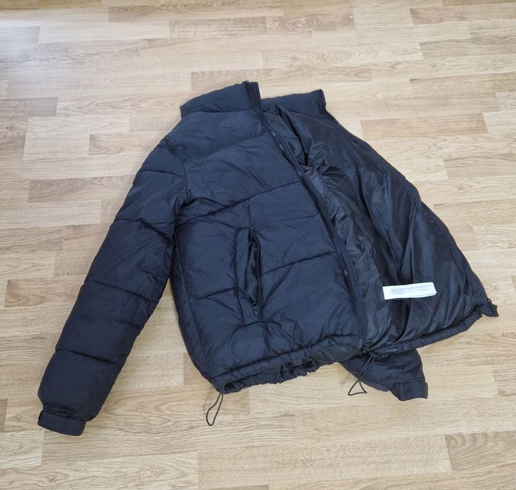 Jachetă Puffer Neagră Zara