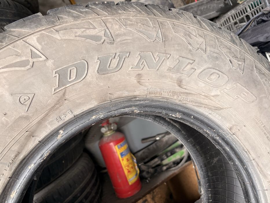 Шины 265/70/15 AT Dunlop