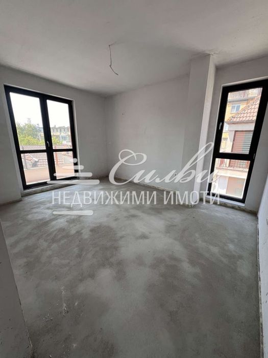 Продава се Тристаен апартамент в Търговище, Център - 120 кв.м за 1234 €/кв.м - Снимка #4