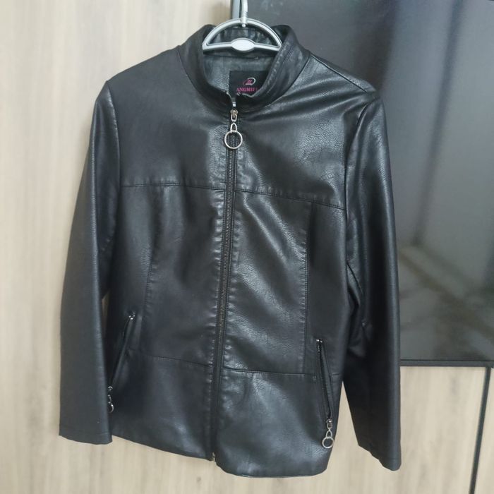 Кожаная куртка женская