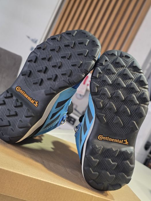 ADIDAS Terrex 28 детски  - неразличими от нови.