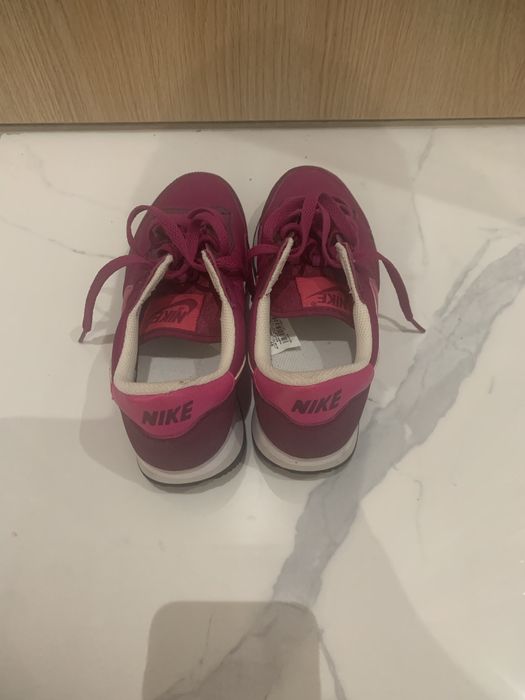 Маратонки Nike , номер 36