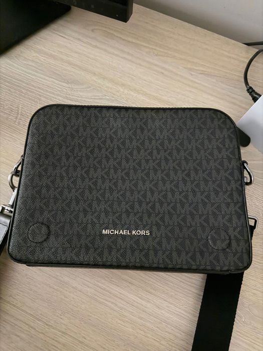 Мъжка чантичка Michael Kors