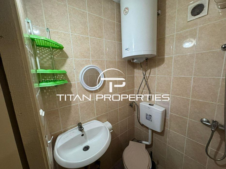 Дава се под наем Двустаен апартамент в Варна, Център - 43 кв.м за 281 € - Снимка #4