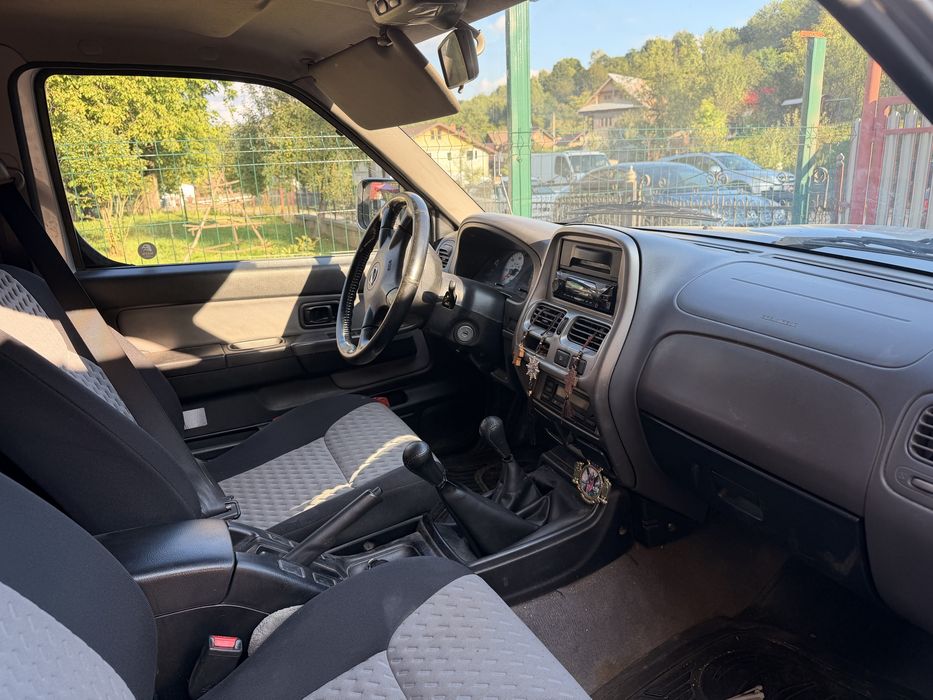 Nissan Navara 2.5 Di D22