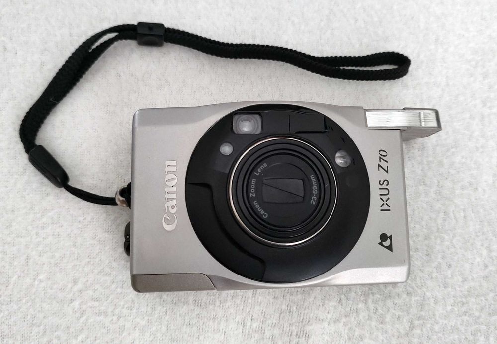 Aparat foto film Canon Ixus Z70 format APS - colectie - rar - vintage
