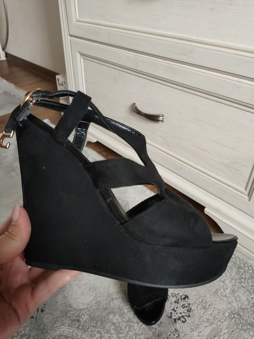 Босоножки в идеальном состоянии