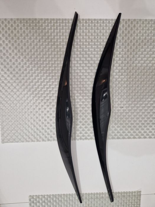 Trimuri Far BMW E90 Facelift PERFECTA STARE Negru Lucios