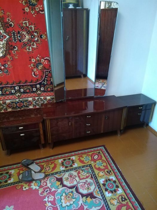 Продам спальный гарнитур