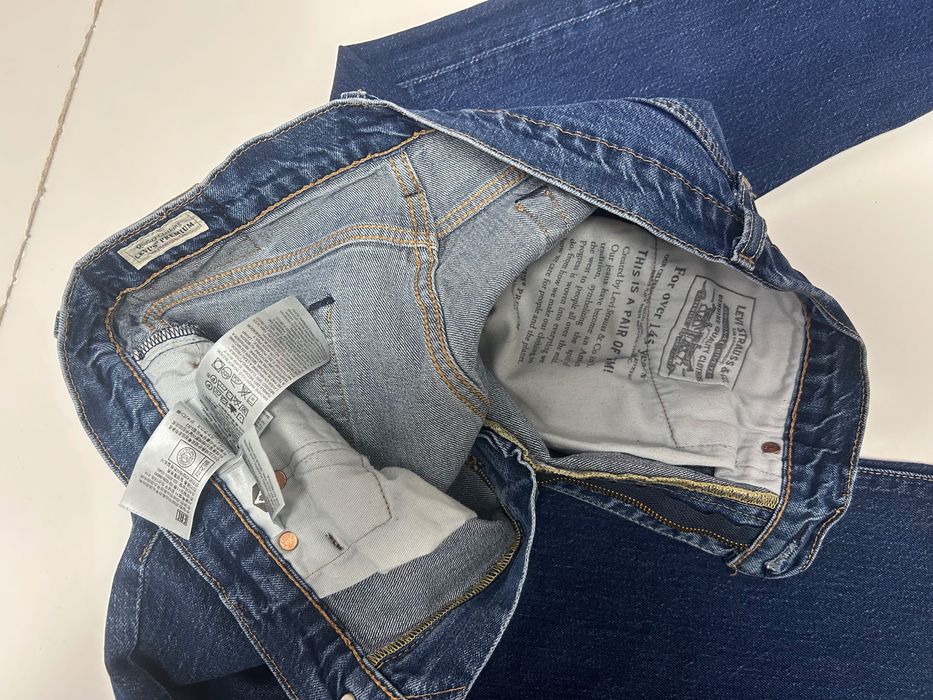 Vând Blugi Levi's bărbați W33L32