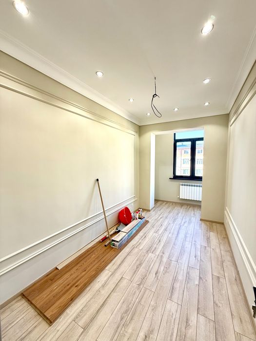 Яшнабад улица Иззат Новостройке продается квартира 3/7/8  90м2