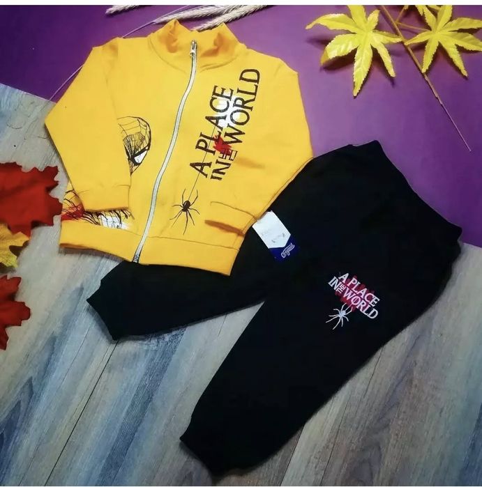 Детский костюмчик новый