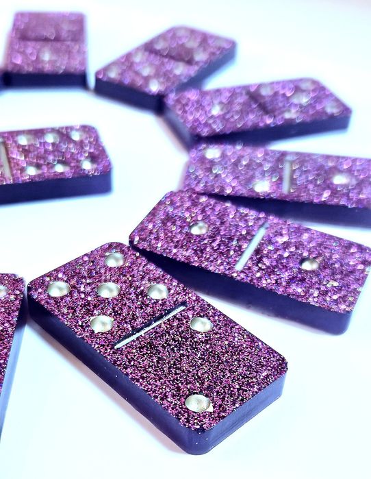 Домино от ероксидна смола