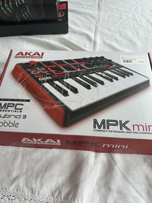 AKAI MIDI mpk mini контролер