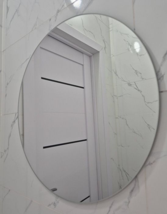 Продаю зеркало 50×50