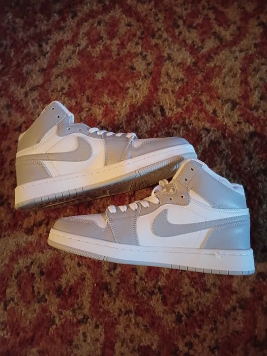 Продаются Кроссовки