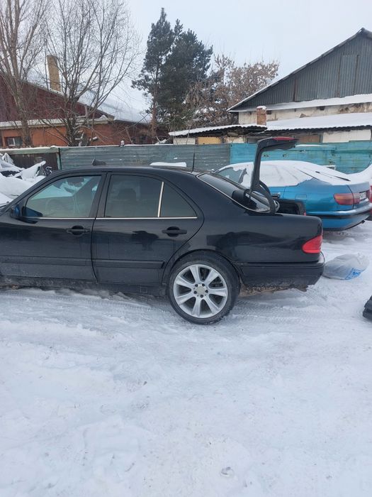 R18 4 шт сатылады 1 еуінде трешина бар