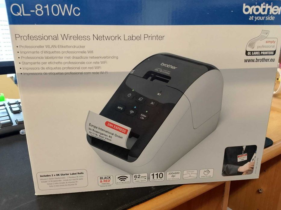 Етикетен принтер Brother QL-810Wc – Wi-Fi, Черно/Червен печат (2г. ГАРАНЦИЯ)