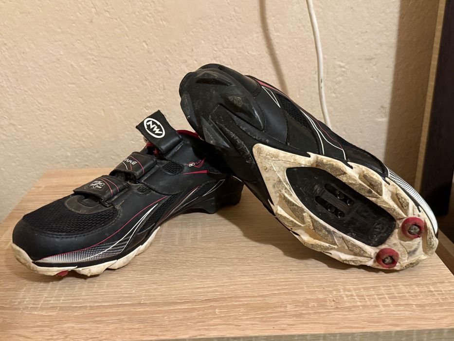 Продавам шпайкове northwave номер 42