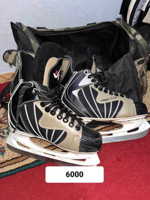 Продам конькииии