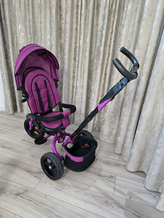 Tricicleta mov cu muzica si lumini