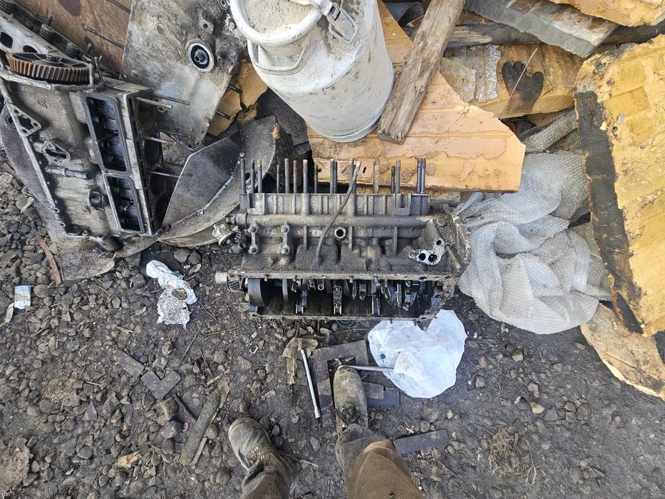 Матор и коробки принимаем дорого!