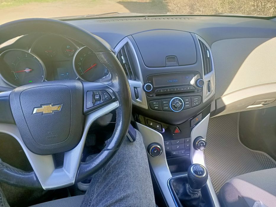 Продам авто Шевроле Круз