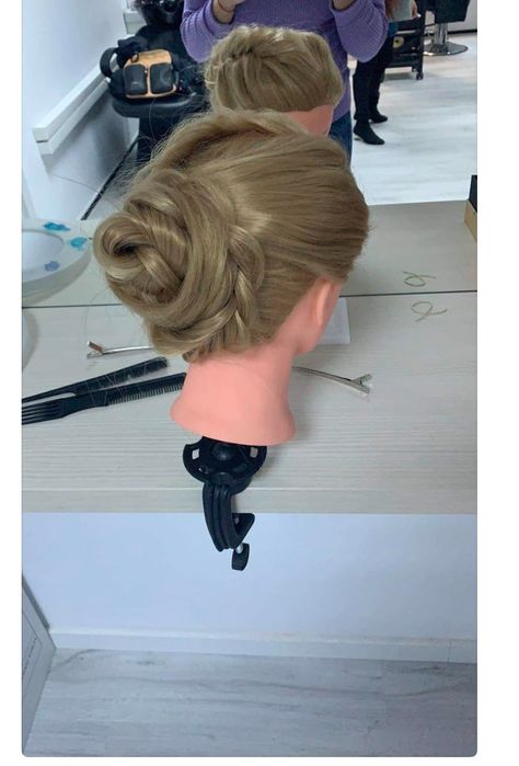 Servicii de tuns si coafat