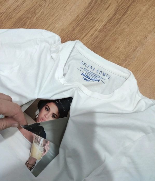 Tricou dama Selena Gomez marimea L