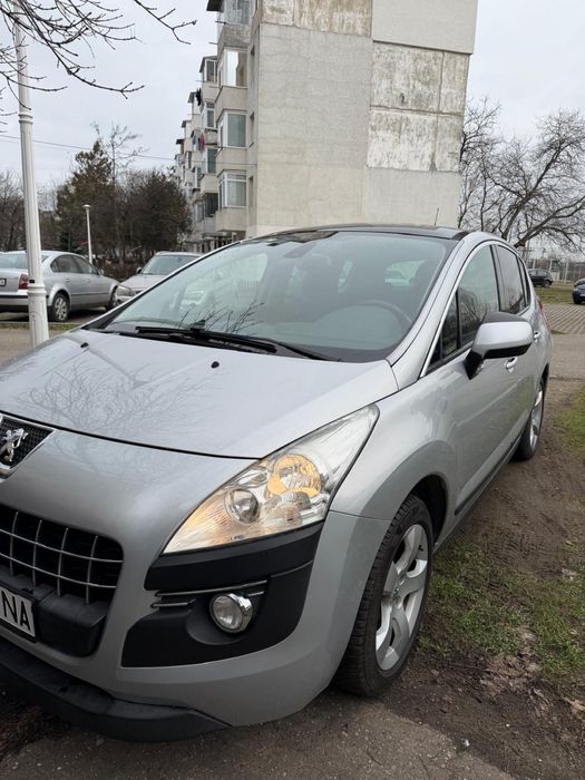 Vand masina personala Peugeot 3008 an 2012 motor 1.6 hdi (9hr 112cai)