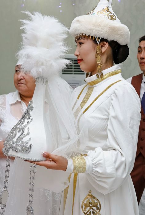 Продам танцевальные костюмы