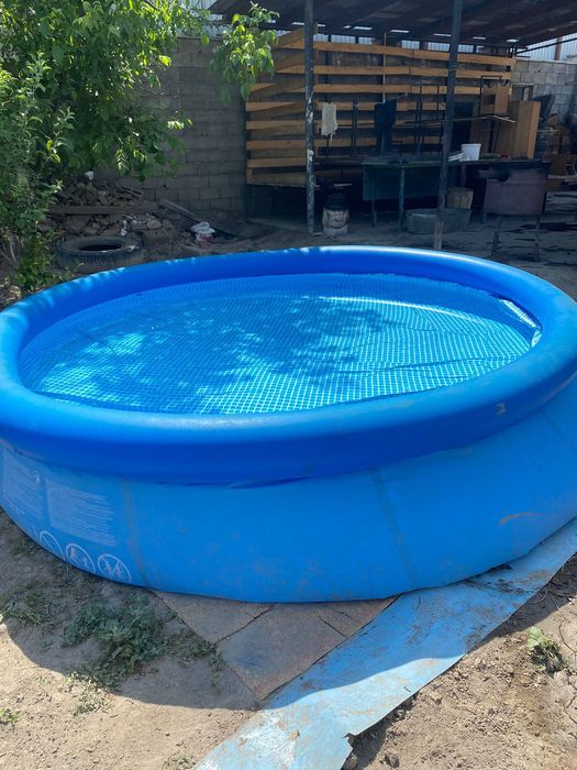 Продаю бассейн бассейн