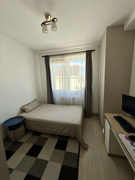 Vand apartament 3 camere, 61 MP, zona Han/OMW.