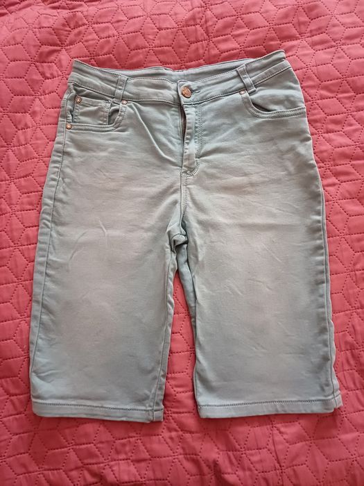 Vand pantaloni 3/4, M, Yigga, in stare impecabila