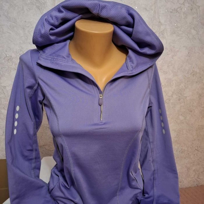 Спортна Блузка/Суичър с качулка